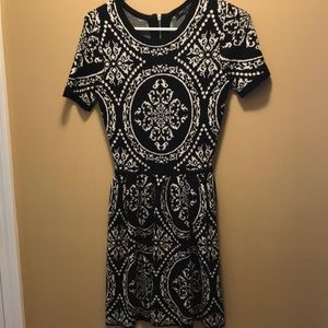 Black and cream sweater dress! Zip up back!